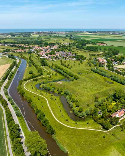 Luchtfoto van de polder rond Oostburg